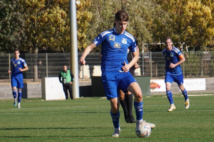 Hiányzó, hiányzó hátán …