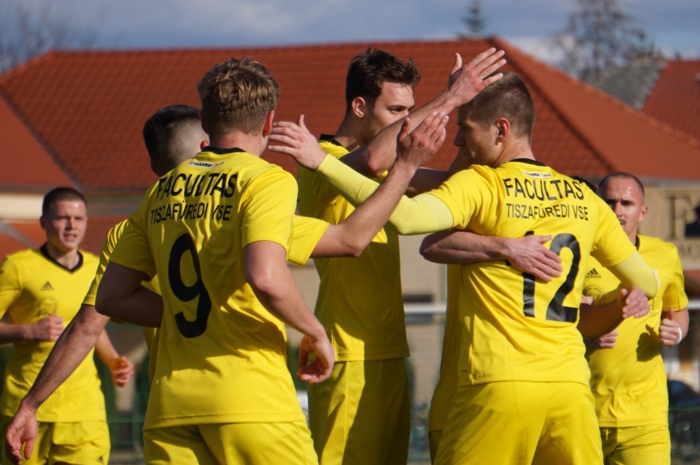 A listavezetőhöz utazunk …