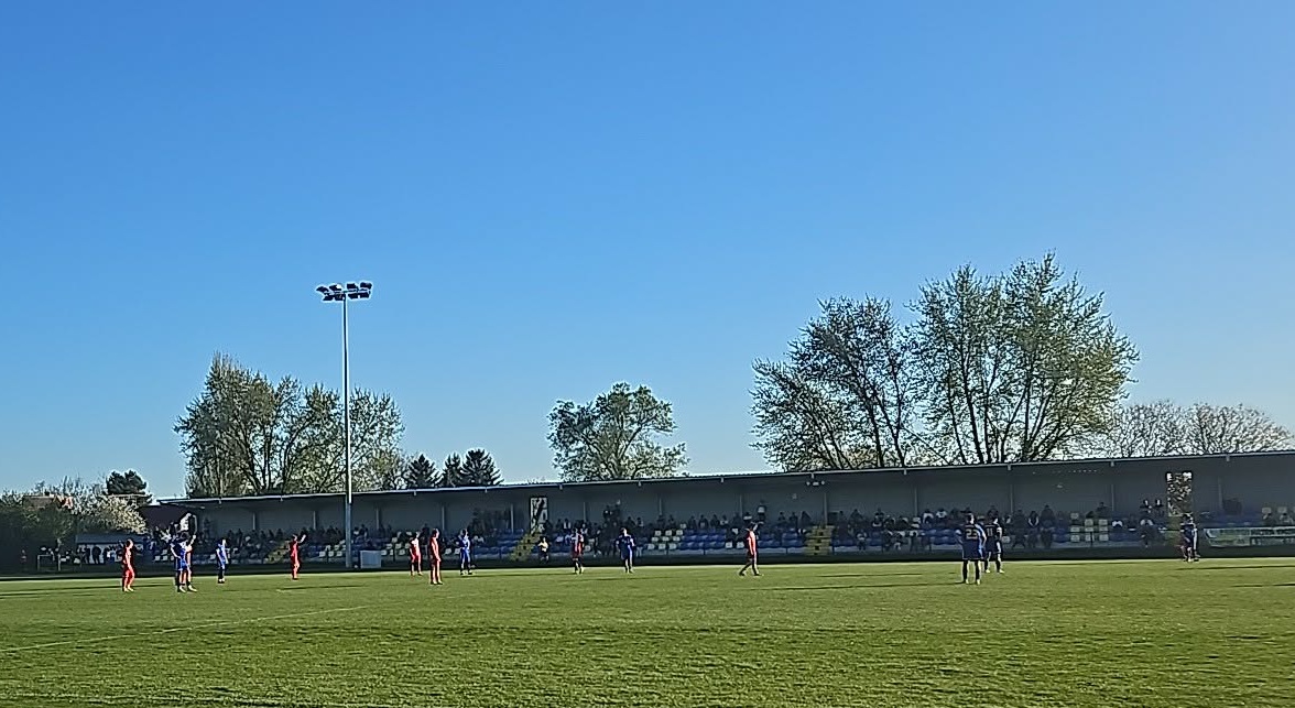 10 emberrel ikszeltünk a DVTK II-vel